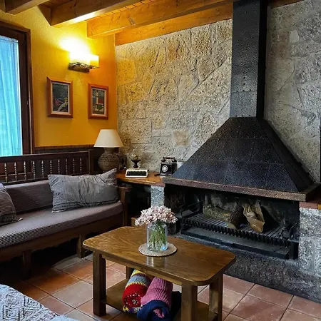 Charming House In Ogassa, Perfect For 10 Guests