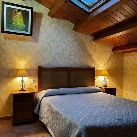 Holiday home Charming House In Ogassa, Perfect For 10 Guests *