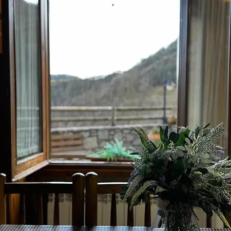 Charming House In Ogassa, Perfect For 10 Guests Ogassa